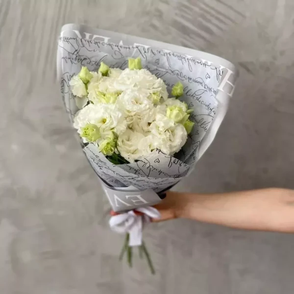 Букет из 5 лизиантусов — Букет из 5 лизиантусов — монобукет из эустомы с выразительным акцентом на одном виде цветов.